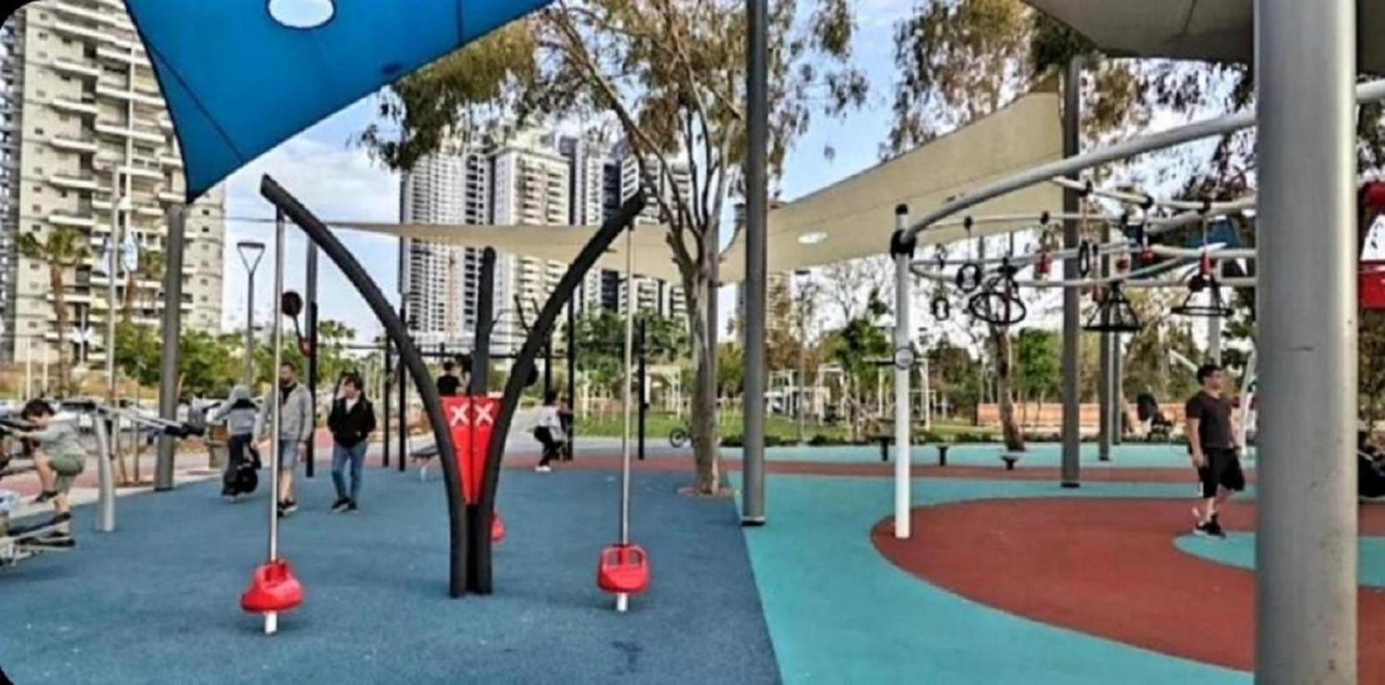 Spat Beach Bat Yam Exterior photo