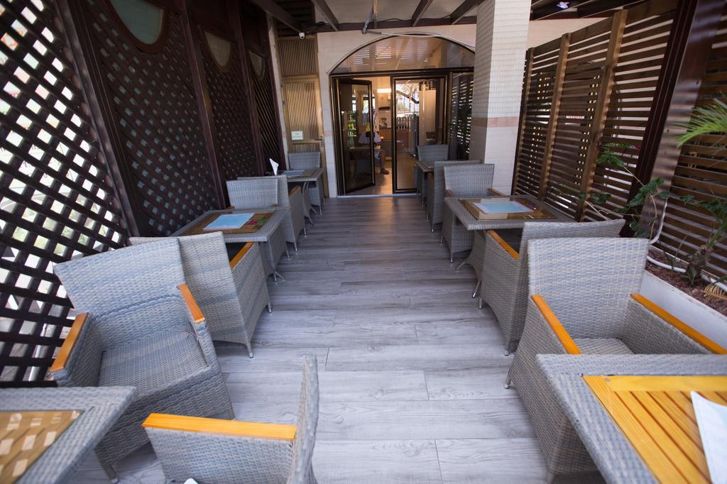 Spat Beach Bat Yam Exterior photo