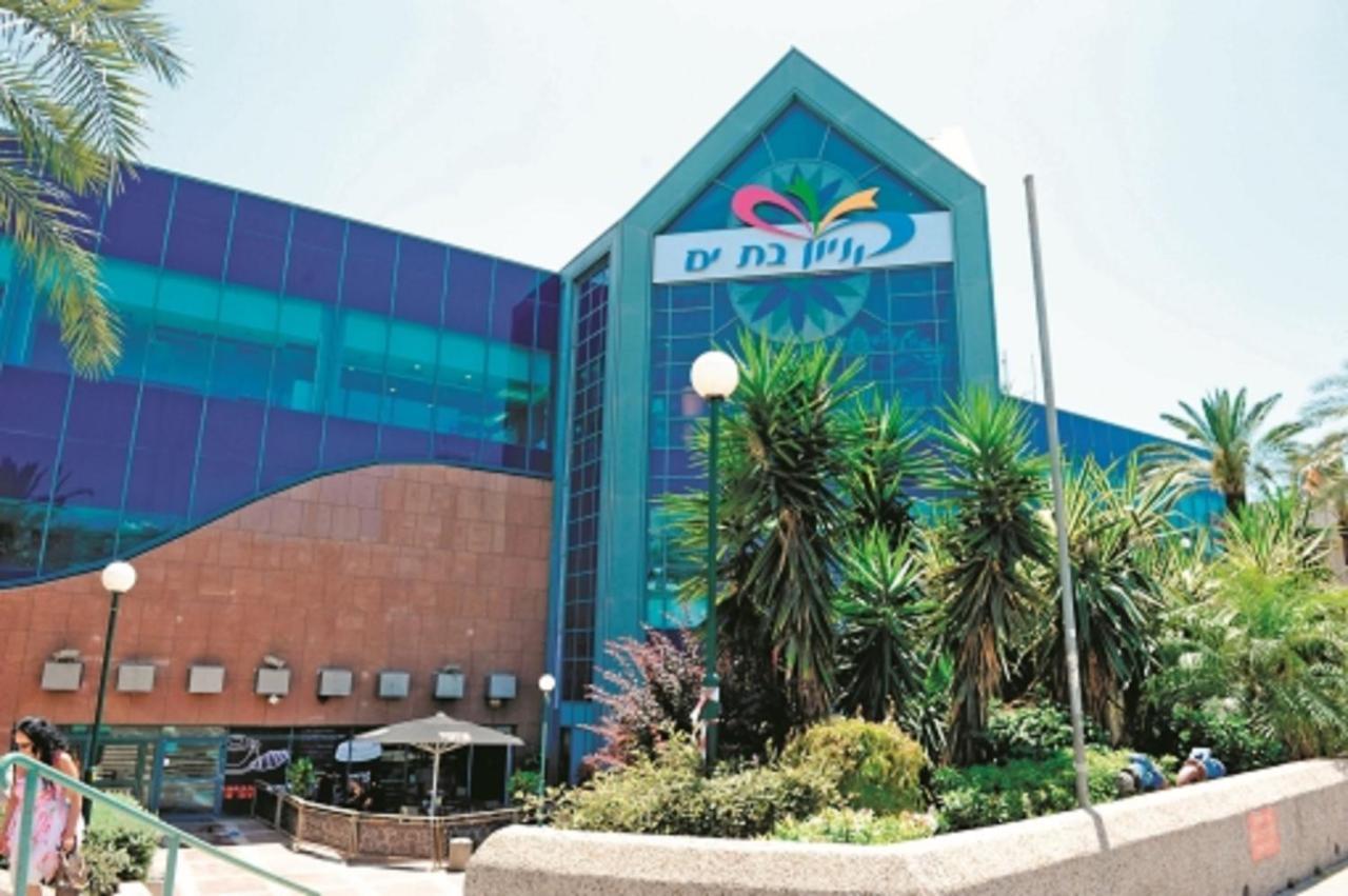 Spat Beach Bat Yam Exterior photo
